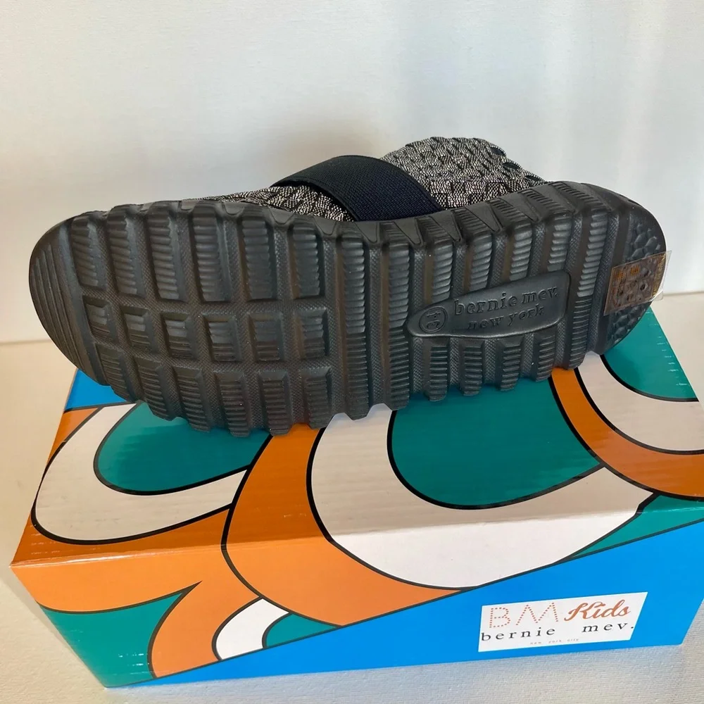 NIB KIDS BERNIE MEV BREATHABLE BIG GIRLS SLIP ON SNEAKERS SIZE 34 or U.S. 2 - Picture 6 of 6